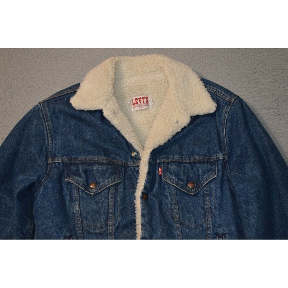 Vintage 80s Levi's Sherpa Denim Trucker Jacket (size 36R) Made in USA 70608 0216